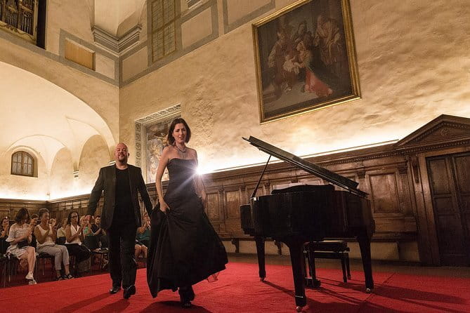 Italian Opera Concert Ticket in Florence’s Santa Monaca Church - What happens during the 9:15 p.m. performance