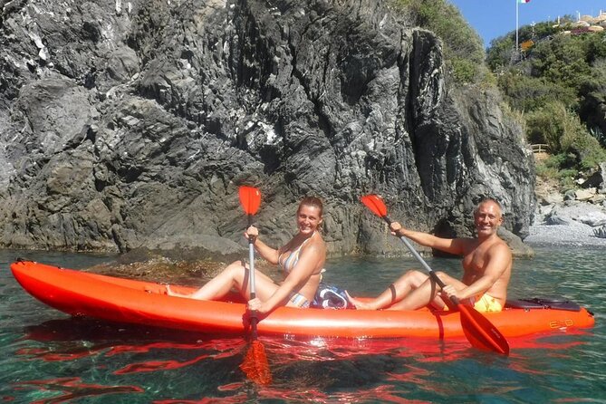 Kayak experience with Carnassa Tour in Cinque Terre + Snorkeling - Families, beginners, and older relatives