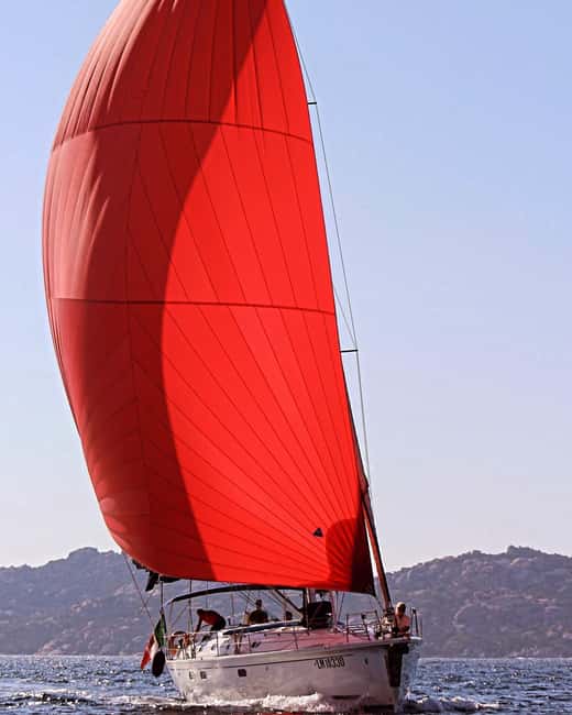 La Maddalena: Full-Day Sailing Trip - Comfort, space, and the small-group advantage