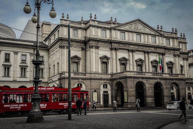 La Scala Theatre and Museum guided experience - What the guide adds to the experience