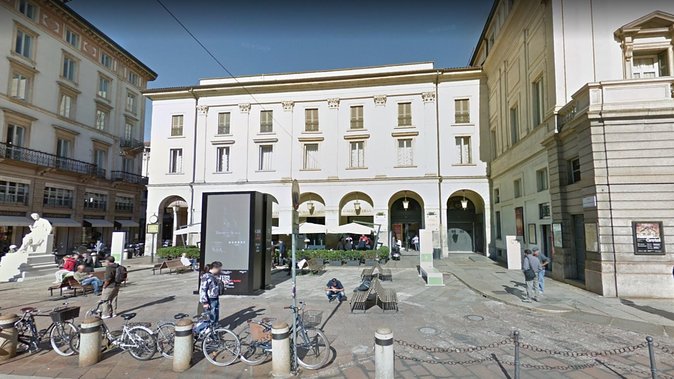 La Scala Theatre and Museum Tour in Milan With Private Guide - The museum versus the theater