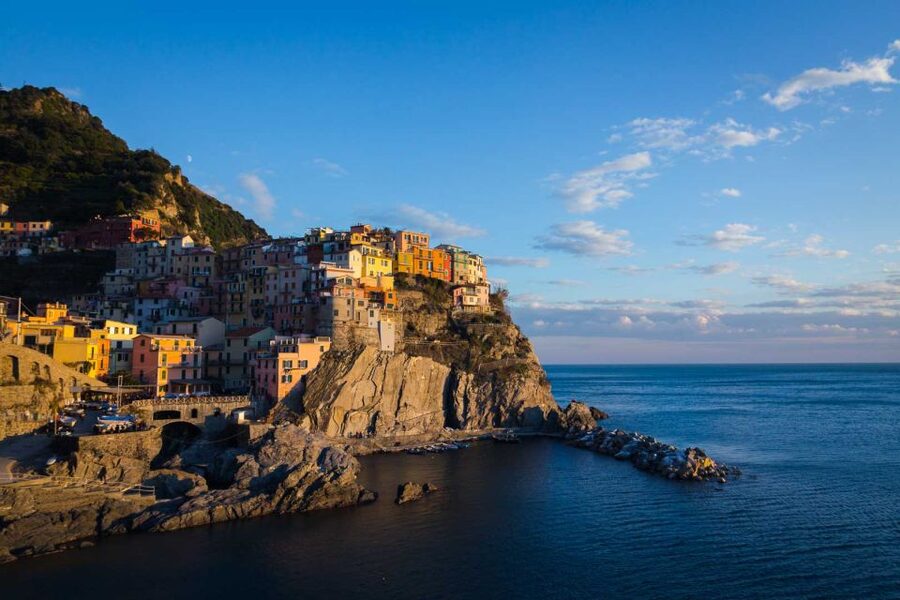 La Spezia: Cinque Terre and Portovenere Full-Day Boat Tour - Corniglia, Vernazza, and the changing coast