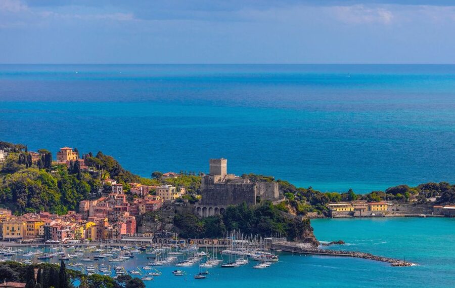 La Spezia: Cinque Terre and Portovenere Full-Day Boat Tour - Monterosso gives you real time ashore