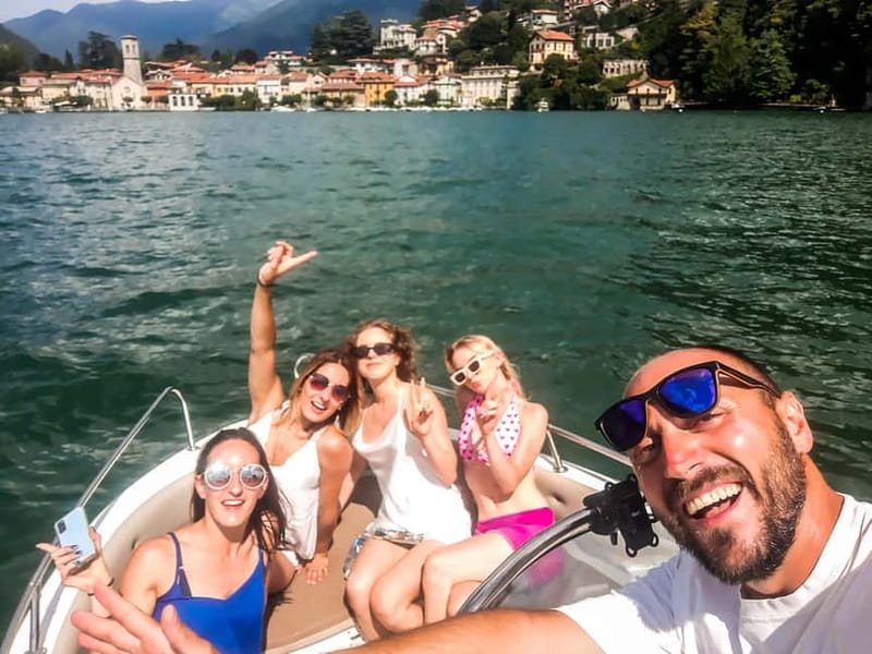 Lake Como: 2h Shared Boat Tour with Wine Tasting - The western shore: Cernobbio, Villa Erba, and Moltrasio