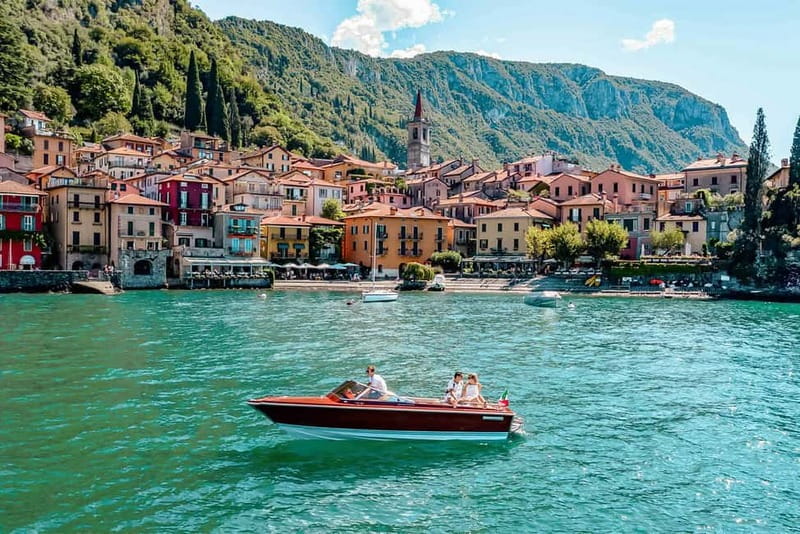 Lake Como: Classic Boat Private Tour - Meeting the captain at Cantiere Cadenazzi