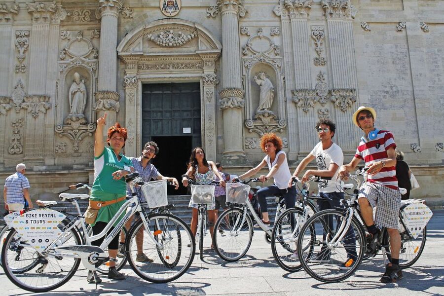 Lecce: City Highlights Guided Tour by Bike - Piazza Sant’Oronzo and the Roman amphitheater