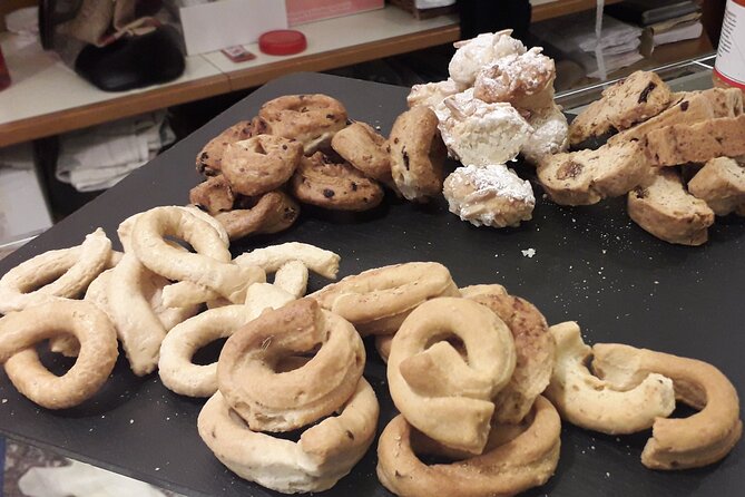 Lecce History and Street Food Tasting Small Group Tour - Santa Croce and the full force of Lecce Baroque