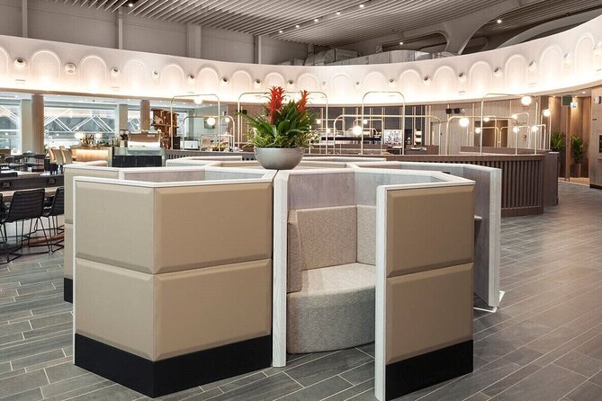 Leonardo da Vinci Airport Plaza Premium Lounge, Terminal 3 Departures - Who Should Book This Lounge?
