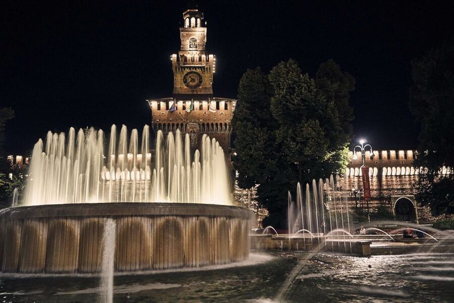 Milan by Night 2-Hour Walking Tour - What the guide adds to the evening