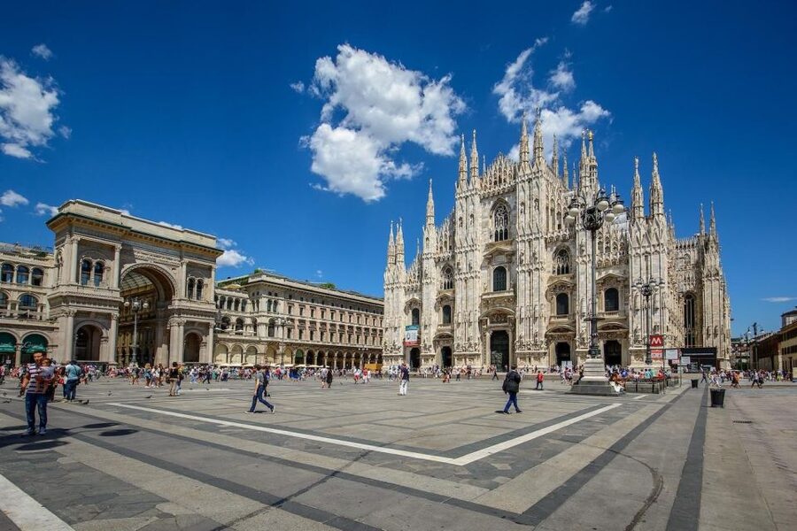 Milan: Cathedral and Terraces Guided Tour with Tickets - Who should book this experience?