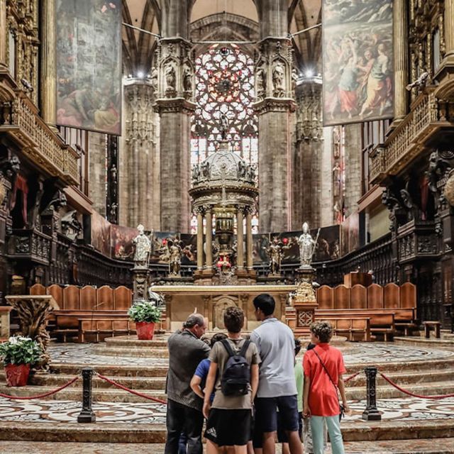 Milan: Cathedral and Terraces Guided Tour with Tickets - Milan’s medieval center at Piazza Mercanti