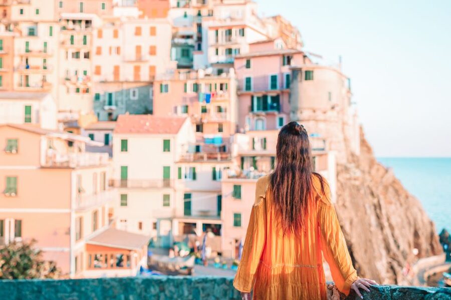 Milan: Cinque Terre Full-Day Guided Trip With Cruise - The train to Sestri Levante and the ride back
