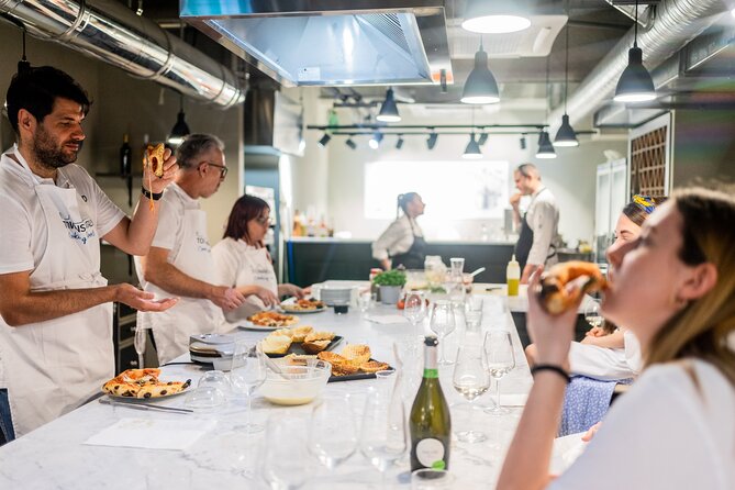 Milan Cooking Class: Authentic Pizza & Gelato Making - The quick take on this Milan cooking class
