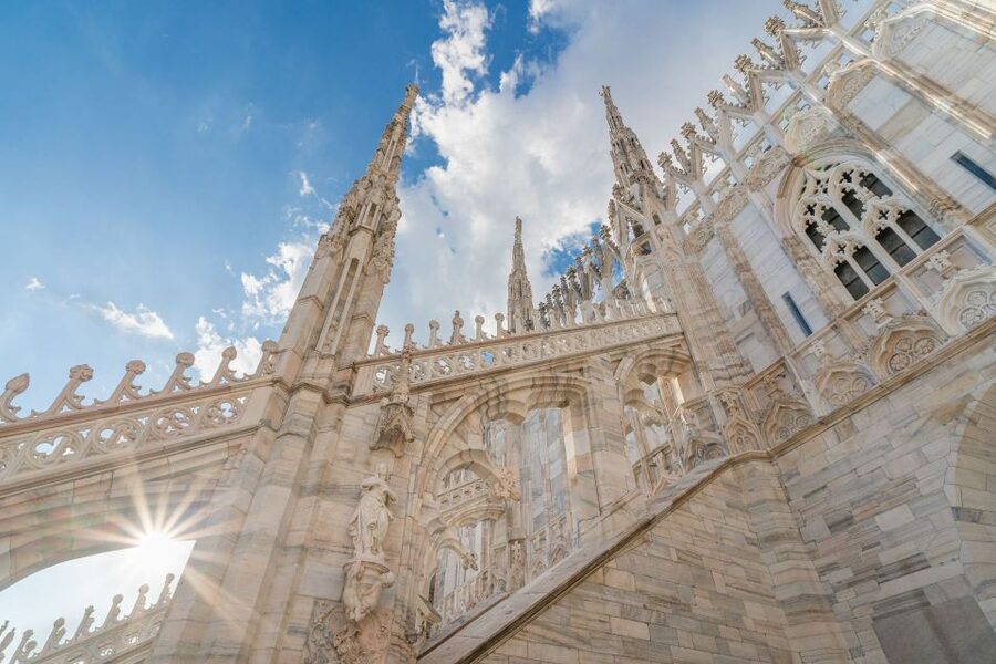 Milan: Duomo Rooftop and Cathedral Guided Tour with Tickets - Walking among 135 spires and 3,400 statues