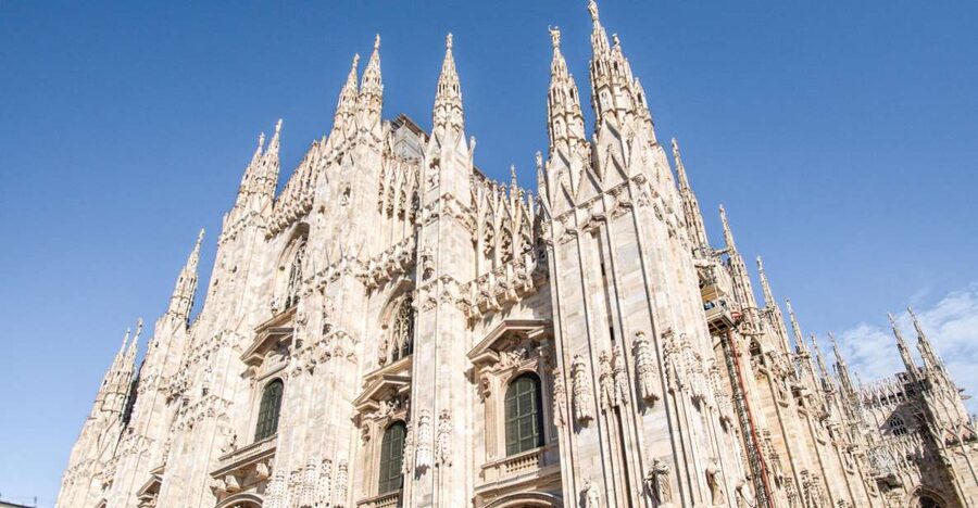 Milan: Fast-Track Milan Cathedral and Terraces Guided Tour - Fast-track entry and the start of the visit