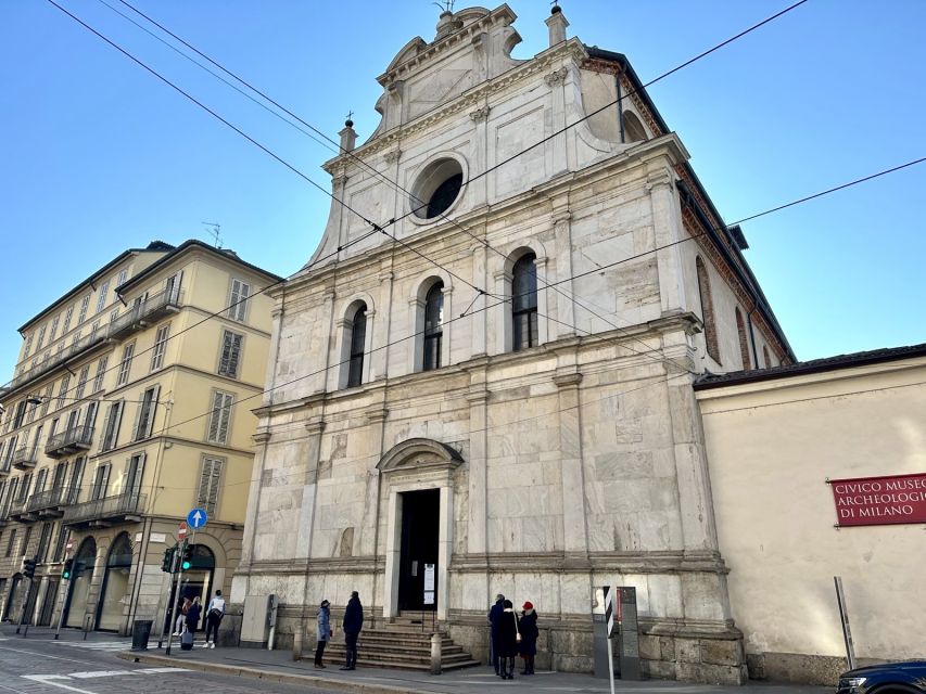 Milan: Guided Street Food Walking Tour with Food Tasting - Risotto Milanese and Riso al Salto