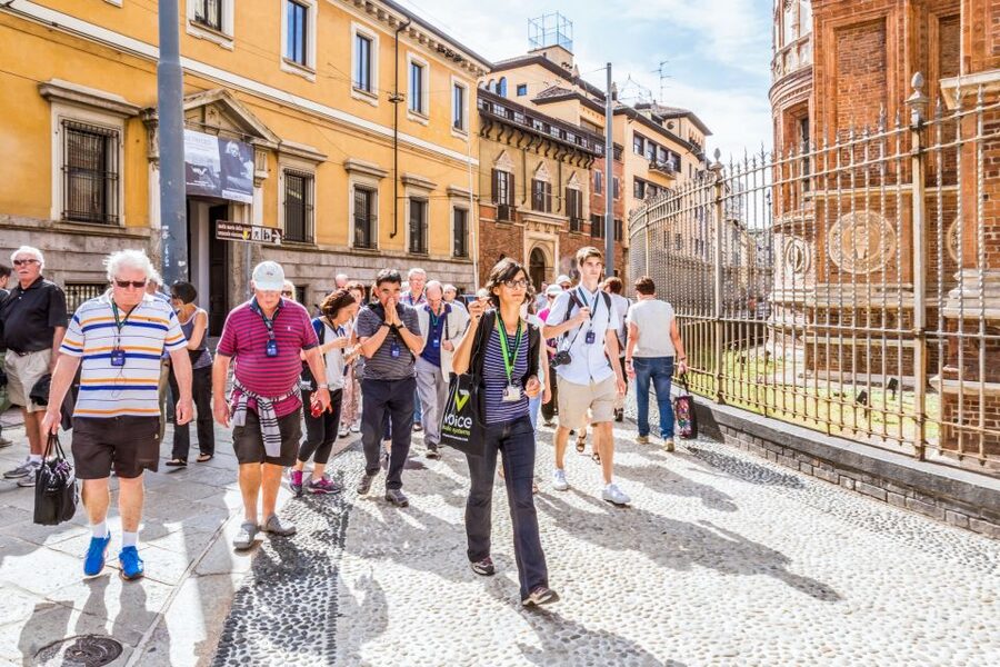 Milan: Guided Walking Tour & Last Supper Visit with Ticket - Studying Leonardo’s mural for 15 minutes