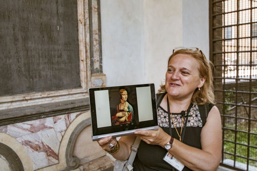 Milan: Guided Walking Tour with Last Supper Skip-the-Line - La Scala and the musical identity of Milan