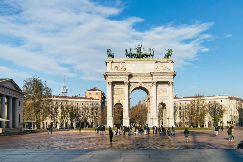 Milan: Hidden Gems Guided Bike Tour - Why seeing Milan by bicycle makes sense