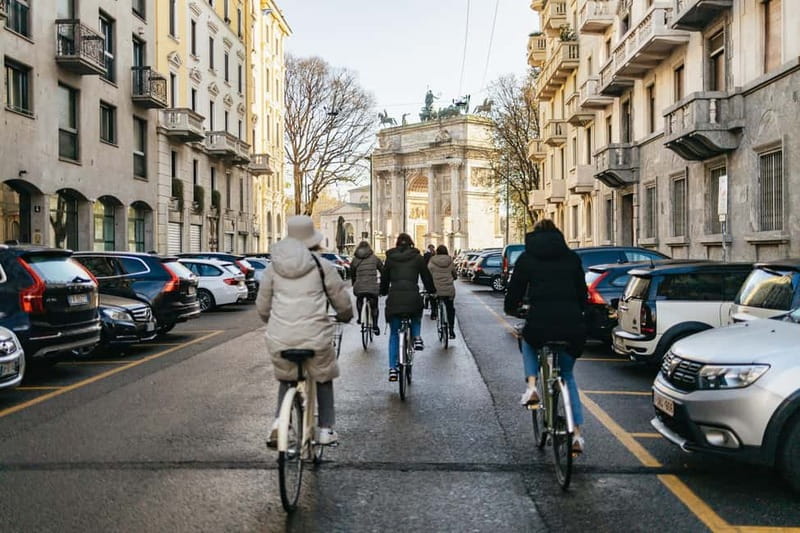 Milan: Hidden Gems Guided Bike Tour - The guides make the difference