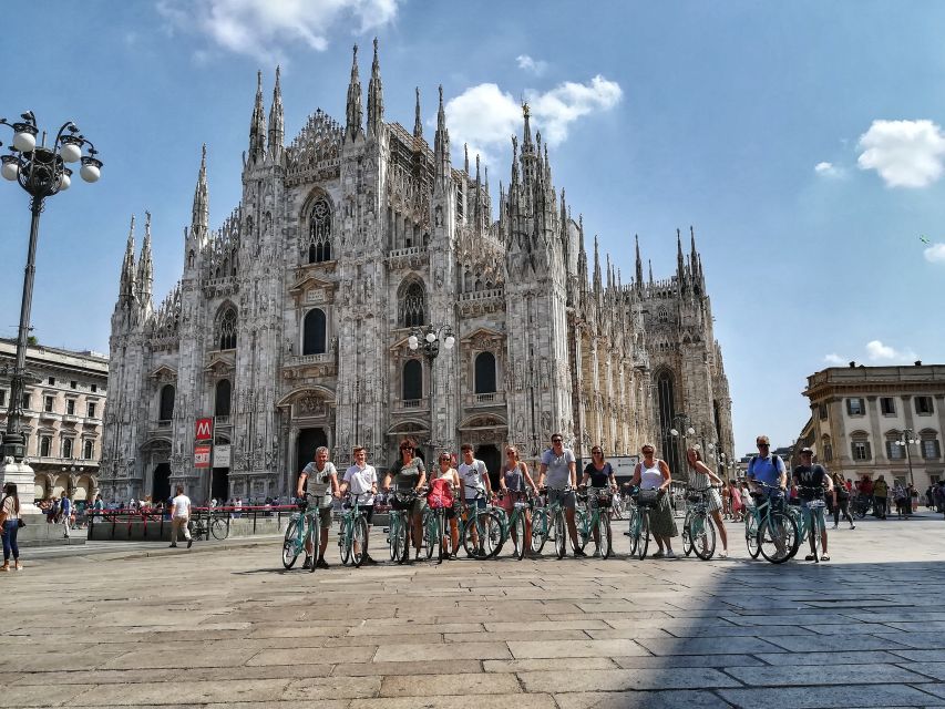 Milan: Highlights and Hidden Gems Guided Bike Tour - Porta Nuova, Milan’s modern side