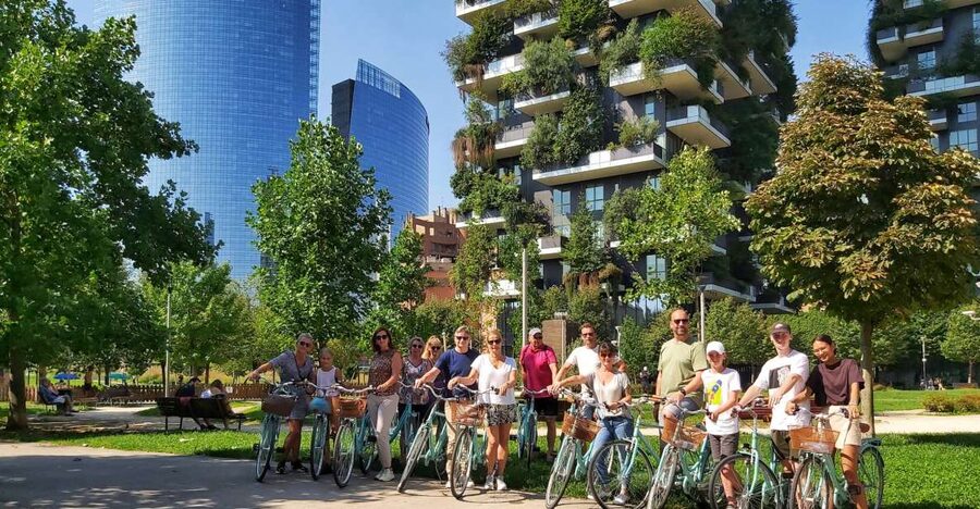 Milan: Highlights and Hidden Gems Guided Bike Tour - Starting in Ticinese near Metro Vetra