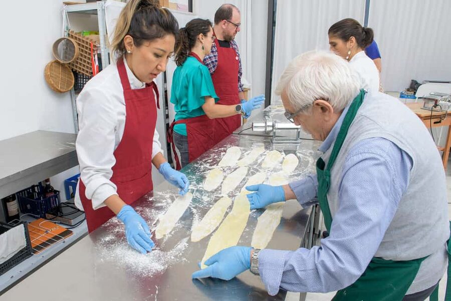 Milan: Italian Cooking Class with Food and Wine - Starting with snacks, tools, and kitchen rules