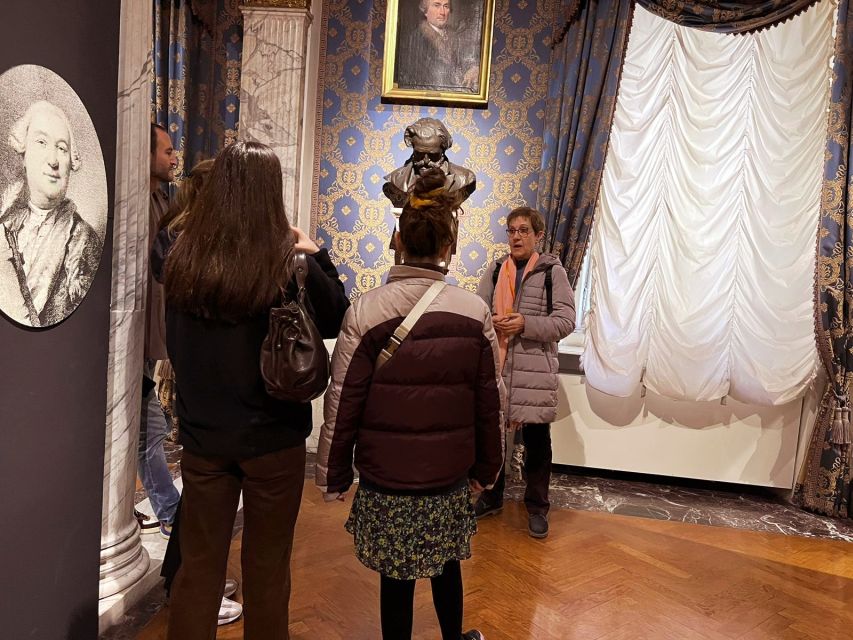Milan: La Scala Theatre Skip-the-line Guided Tour - Crowds, rehearsals, and the working opera house