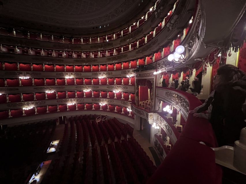 Milan: La Scala Theatre Skip-the-line Guided Tour - Meeting at Largo Antonio Ghiringhelli, 1