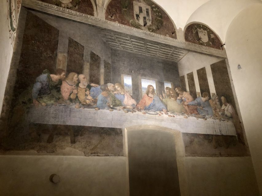Milan: Last Supper Entrance Ticket and Guided Tour - Entering the Last Supper room