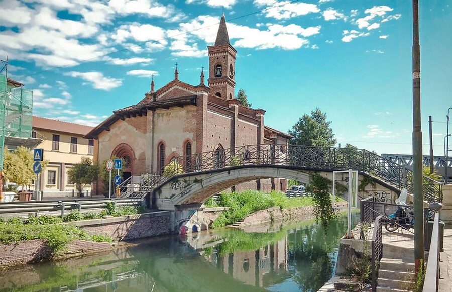 Milan: Navigli Canal Boat Cruise - San Cristoforo and the old canal setting