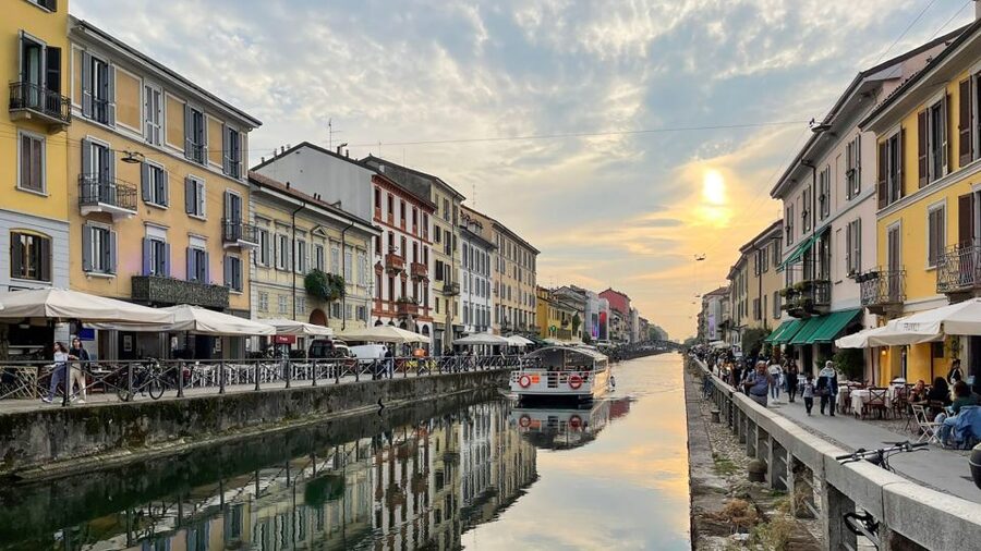 Milan: Navigli District Canal Boat Tour with Aperitivo - Why Navigli is a fine place for a boat ride