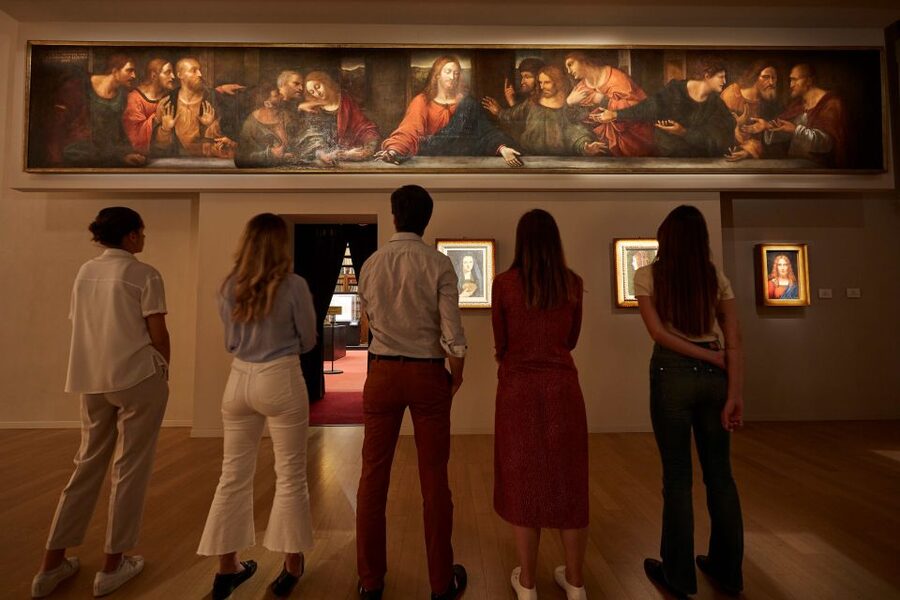 Milan: Pinacoteca Ambrosiana and San Sepolcro Crypt Ticket - Timing the two sites in one day