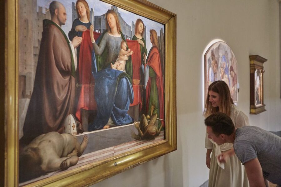 Milan: Pinacoteca Ambrosiana & da Vinci Codex Exhibition - Booking and arrival tips