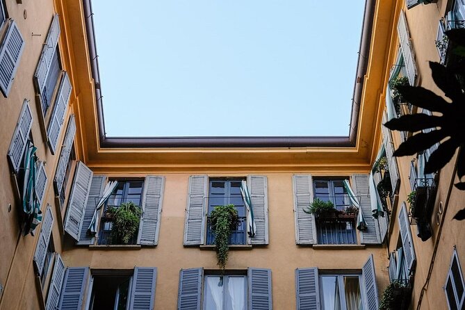 Milan's Authentic Street Food tour: A Gourmet Experience - Pizza, focaccia, and the Italian sandwich stops