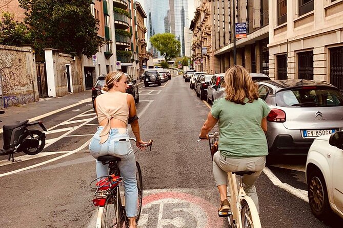 Milan's Hidden Gems: Unique Bike Tour (ENG, NL) - Castello Sforzesco connects power, art, and public space