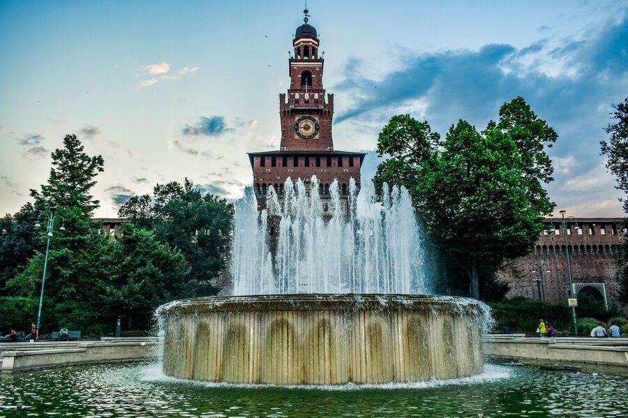 Milan: Sforza Castle and Michelangelo's Pietà Rondanini Tour - The guides are the main value