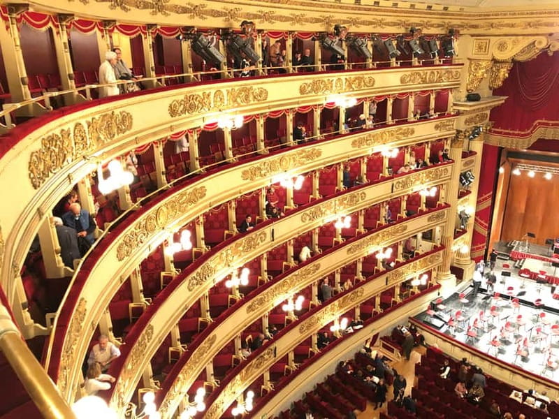 Milan: Skip-the-Line La Scala Museum Tour + Hop On Hop Off - The box view inside the opera house