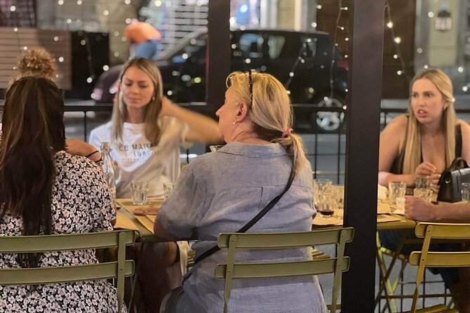 Milan: Sunset Navigli Food & Drinks Tour by Do Eat Better - Start with a Spritz near Piazza Ventiquattro Maggio