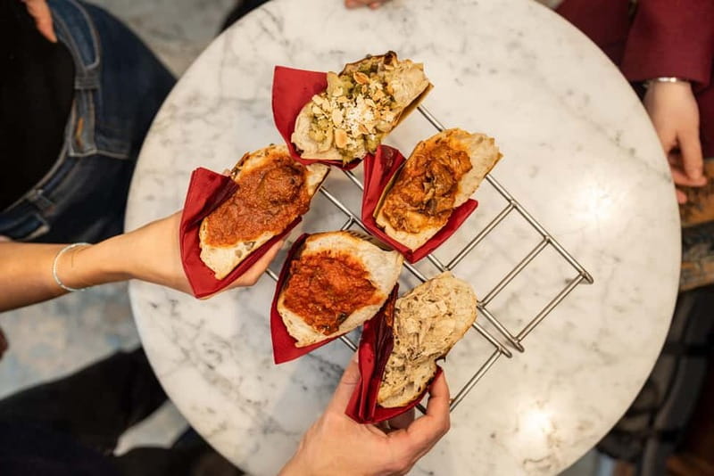 Milan: Sunset Navigli Food & Drinks Tour with a Local - Second stop: Italian wine, cheese, and cured meats