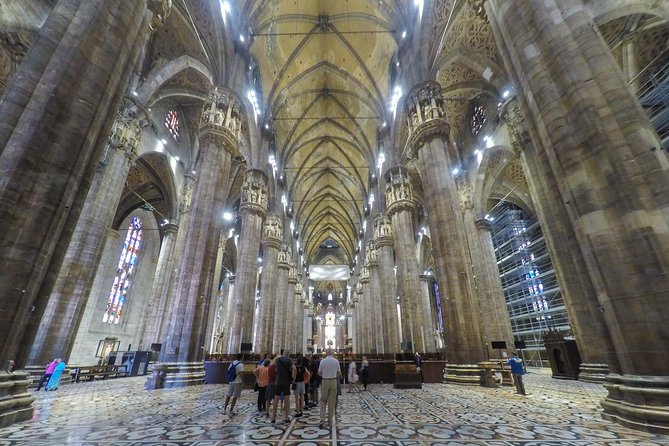 Milan Super Saver: Skip-the-Line Duomo and Rooftop Guided Tour - Clothing, security, heat, and physical effort