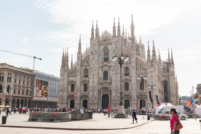 Milan Super Saver: Skip-the-Line Duomo and Rooftop Guided Tour - The rooftop terraces are worth the ticket