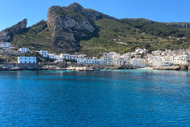Mini Cruise to Favignana and Levanzo with lunch on board - Crossing to Levanzo and the Faraglione