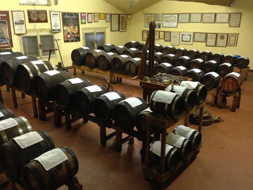 Modena: Balsamic Lunch with Vinegar Cellar Tour and Tasting - Lunch in a private home