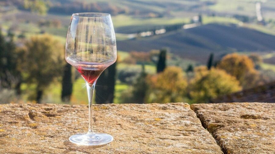 Montalcino: Brunello Wine Tasting & Lunch in a Tuscan Castle - How the 1.5-hour schedule feels