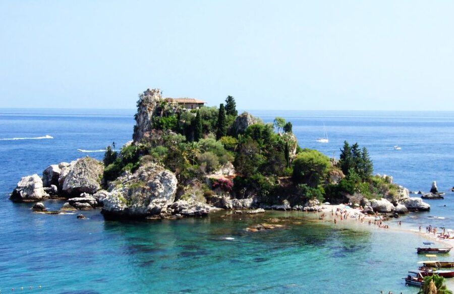 Mount Etna and Taormina Full-Day Excursion from Palermo - The early start at Piazza Giuseppe Verdi