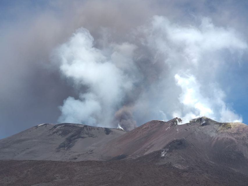 Mount Etna: Half-Day Guided Tour and Hike - Grotta dei Tre Livelli in 45 minutes