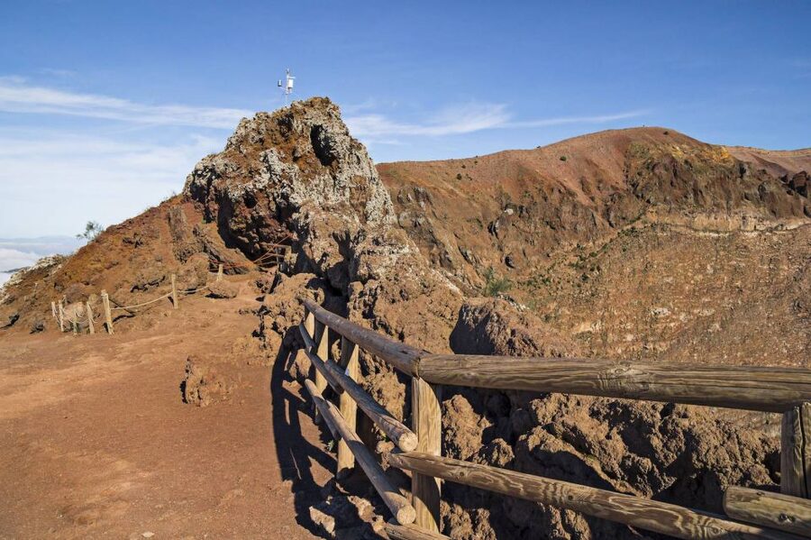 Mount Vesuvius: Skip-the-Line Ticket and Smart Digital Guide - Reaching the volcano from Pompeii or Naples