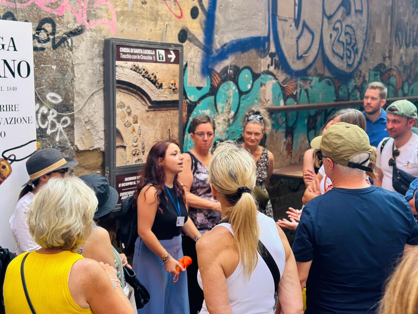 Naples: Guided Street Food Tour with Spritz - Guide quality and group atmosphere