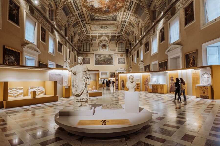 Naples: National Archaeological Museum of Naples Guided Tour - Pompeii and Herculaneum: art preserved by disaster